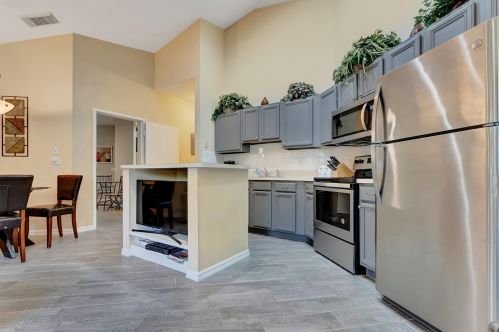 9866 Perfect Dr, Fort Pierce FL 34986-3031 exterior