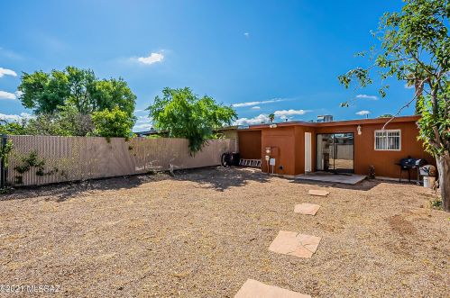 6725 Hawk Dr, Tucson AZ  85730-3247 exterior