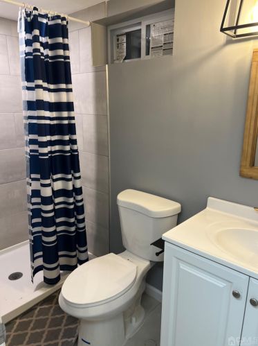 104 Schuyler Dr, Edison NJ  08817-3560 exterior