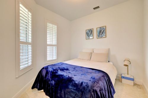 9516 Royal Poinciana Dr, Fort Pierce FL  34987-2506 exterior