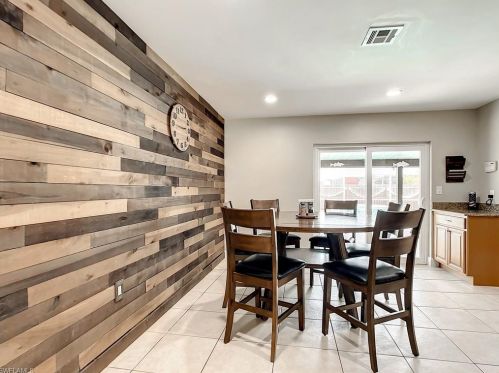 4039 Mohawk Pl, Naples FL 34112-6748 exterior