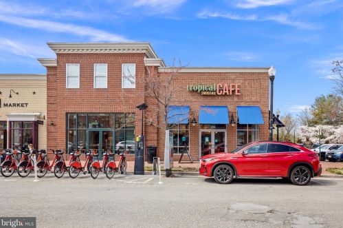 1626 Abingdon Dr, Alexandria VA 22314-1016 exterior