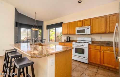 12286 New Dawn Ave, Tucson AZ 85755-1607 exterior