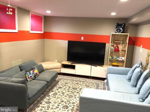 45 Malsbury St, Trenton NJ 08691-4141 exterior