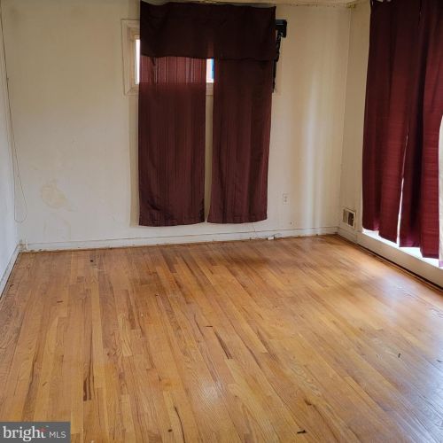 1405 42nd Pl, Washington, DC 20020-6011