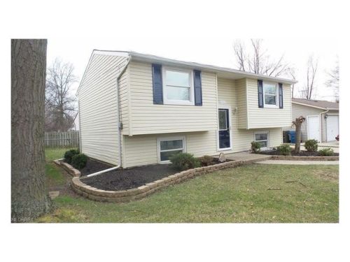 302 Berkshire Rd, Vermilion, OH 44089-2308