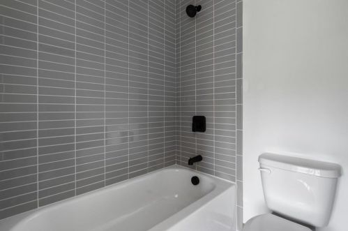 1330 Eastland Rd, Atlanta GA  30316-0032 exterior