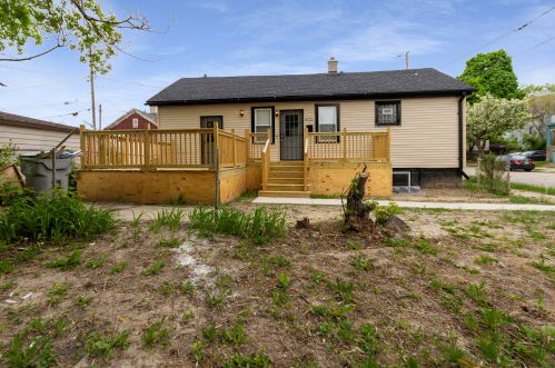 622 Meinecke Ave, Milwaukee, WI 53212-3143