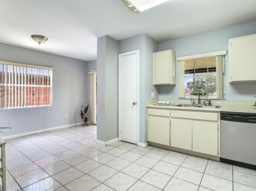 9114 Camino Villa Blvd, Tampa FL 33635-1066 exterior