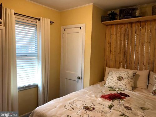 10 Fogarty Dr, Trenton NJ 08619-4320 exterior