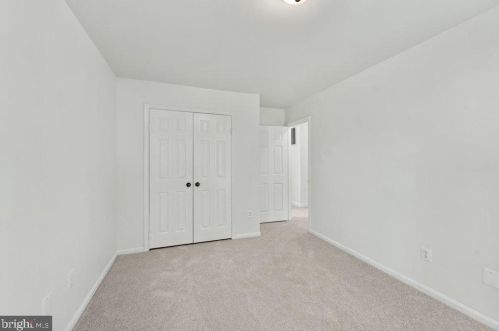 5307 Gln Grn Ct, Alexandria VA 22315-4230 exterior