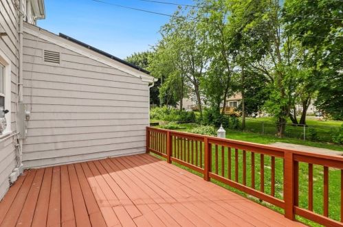 58 Farrar Ave, Worcester MA 01604-3219 exterior