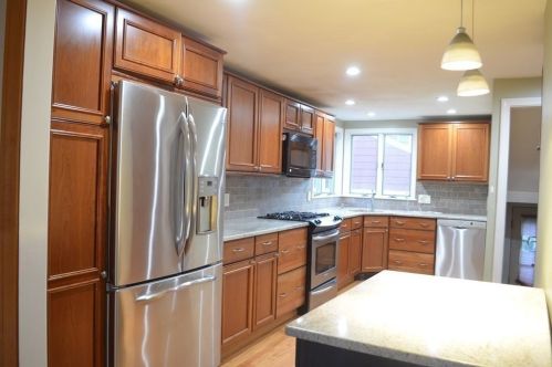 24 Carl St, Newton MA 02461-1906 exterior