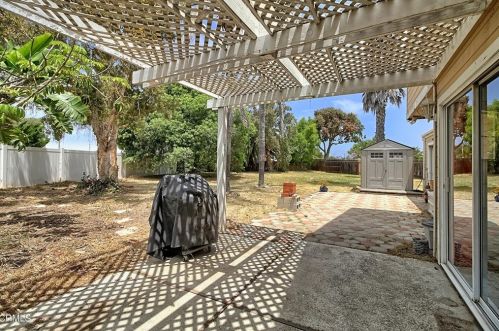 1111 Rivas Ln, Oxnard CA 93035-2748 exterior