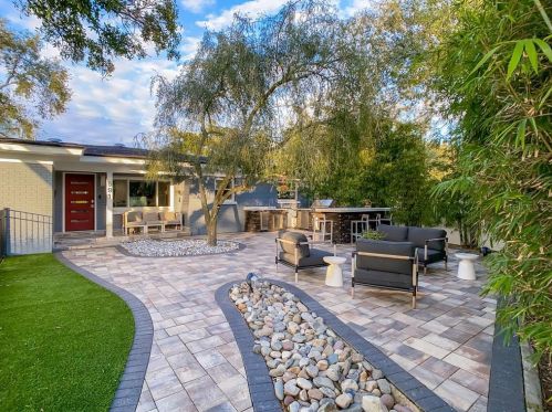 591 Luzon Ave, Tampa FL 33606-3623 exterior