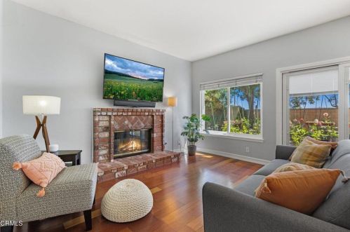 1840 Ivanhoe Ave, Oxnard CA  93030-8732 exterior