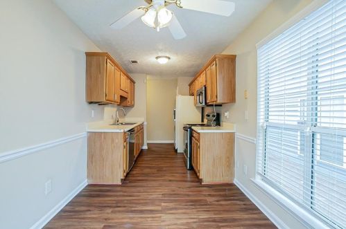 3990 Oak Glenn Dr, Duluth GA 30096-4577 exterior