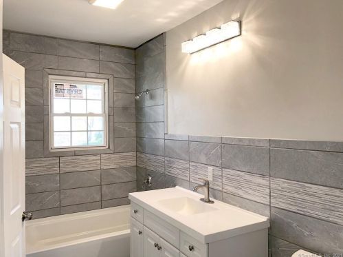 109 Hillcrest Ave, New Britain CT  06053-2540 exterior