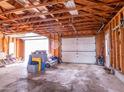 320 Elizabeth St, Sylvan Beach MI 49461-1311 exterior