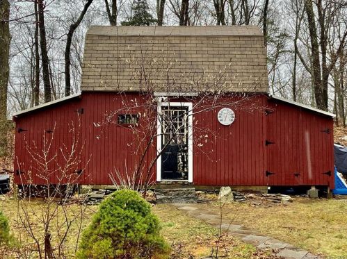 115 Valinsky Rd, Exeter, CT 06249-2334