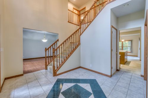 27526 Rolling Pines Ct, Lawton MI 49065-8601 exterior