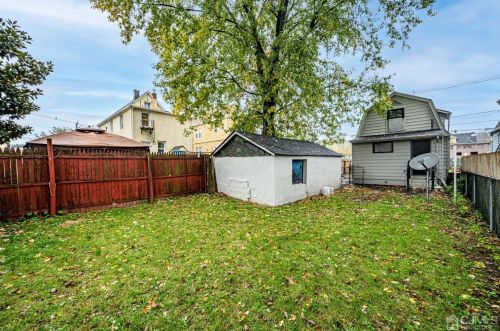 15 Douglas St, Perth Amboy NJ  08863-2205 exterior