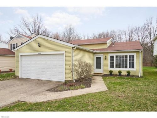 9978 Magnolia Dr, Cleveland OH  44138-2702 exterior