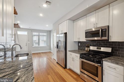 1420 Colorado St, Philadelphia PA  19146-4733 exterior