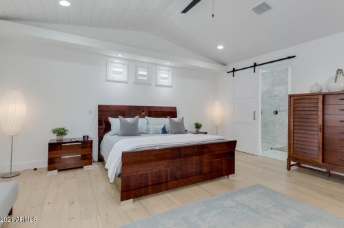 4013 49 Pl, Phoenix AZ 85018-2965 exterior