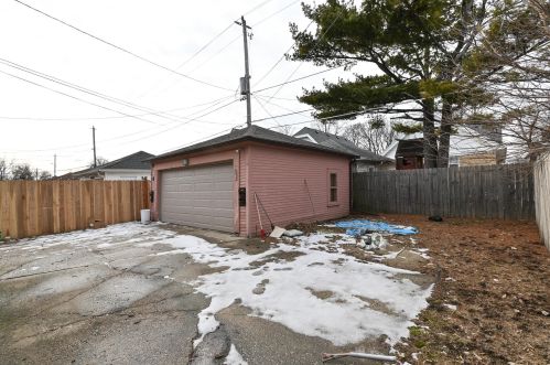 2635 60, Milwaukee WI 53219-2602 exterior