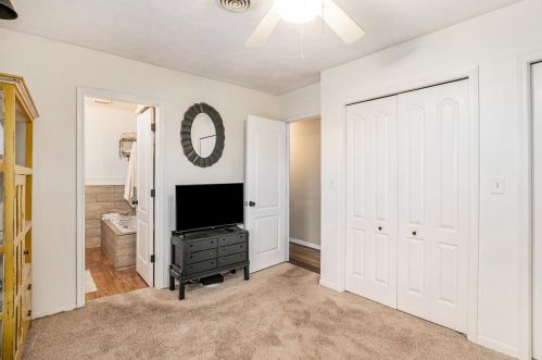 3272 Thorncrest Dr, Grand Rapids MI 49546-7353 exterior