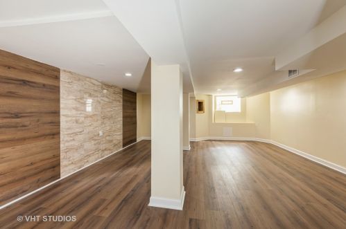 6734 Michigan Ave, Chicago IL  60637-3921 exterior