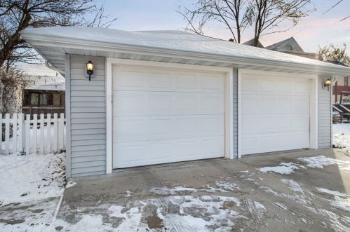 704 Buell Ave, Joliet IL 60435-6969 exterior