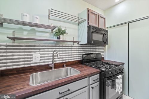 2235 Prout St, Washington DC 20020-5337 exterior