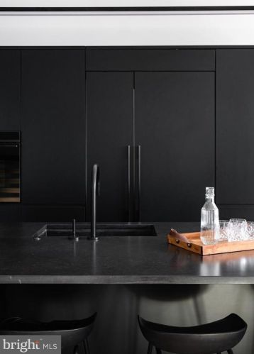 1355 Kater St, Philadelphia PA 19147-1817 exterior