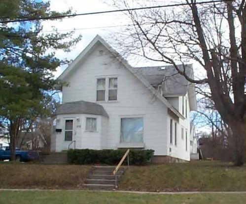 312 Locust St, Big Rapids, MI 49307-2010