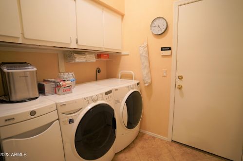 318 Campo Bello Dr, Phoenix AZ 85032-2216 exterior