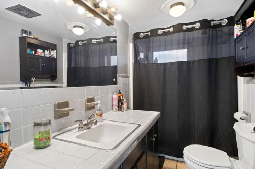 44 Main St, Newton NH 03858-3113 exterior