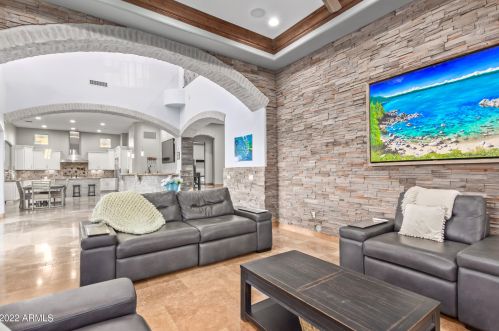 3675 59 Pl, Phoenix AZ 85018-3210 exterior