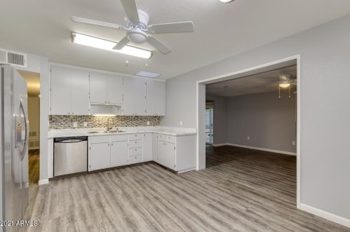 1123 El Camino Dr, Phoenix AZ 85051-4628 exterior