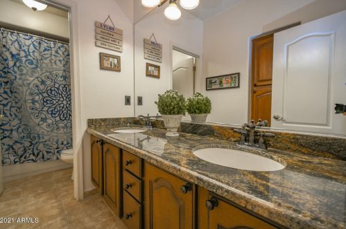 3151 Greythorne Way, Chandler AZ  85248-2152 exterior