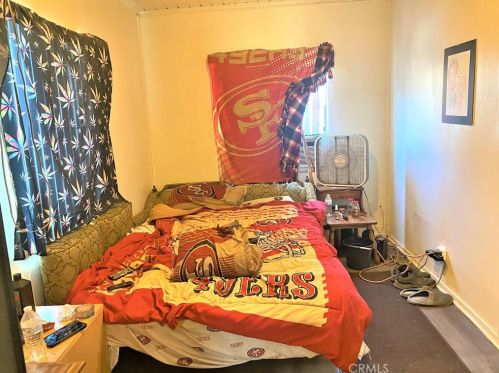 2630 L St, Bakersfield CA 93304-3045 exterior