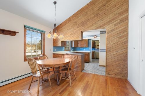 3915 Wilderness Rdg, Bull Valley IL 60012-1718 exterior