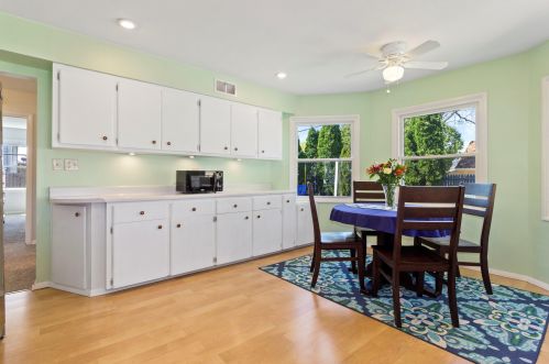 3633 100, Milwaukee WI 53222-2430 exterior