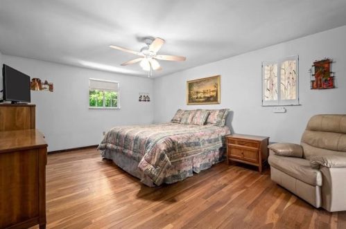 2006 Garrick Dr, Pittsburgh PA 15235-5034 exterior