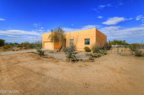 11660 Picture Rocks Rd, Tucson AZ 85743-8770 exterior