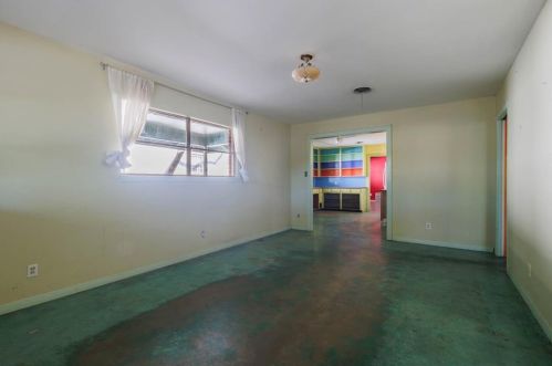 1710 32 St, Austin TX 78705-2115 exterior