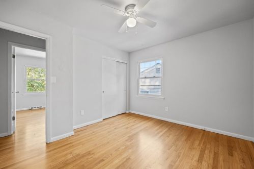 527 Pennview Dr, Pittsburgh PA 15235-4434 exterior