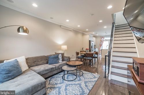 423 Dudley St, Philadelphia PA  19148-2516 exterior