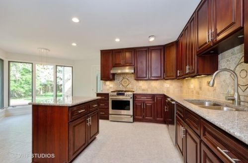 6726 Keating Ave, Chicago IL 60712-2405 exterior